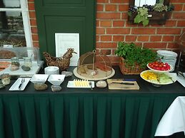 Seehotel am Neuklostersee