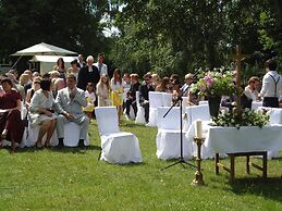 Seehotel am Neuklostersee