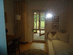 Seehotel am Neuklostersee