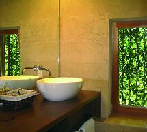 Seehotel am Neuklostersee