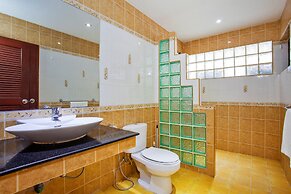 Unique Thai Style 4BR Pool Villa Nikkie