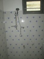 Dhanushka Guest House