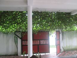 Dhanushka Guest House