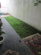 Dhanushka Guest House