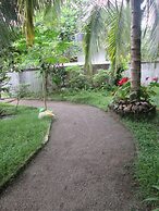 Dhanushka Guest House