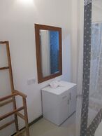 Dhanushka Guest House