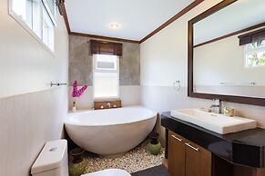 Thai Balinese 3BR Pool Villa Alex Rawai