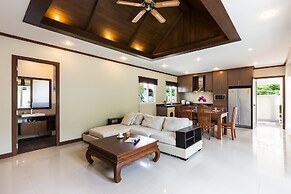 Thai Balinese 3BR Pool Villa Alex Rawai