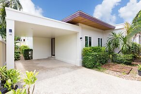 Thai Balinese 3BR Pool Villa Alex Rawai