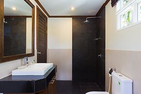 Thai Balinese 3BR Pool Villa Alex Rawai