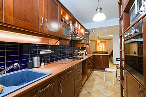 A Diamont of 140 m2 Apt