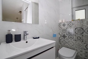 A Diamont with amazing view