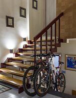 A Gift in the Heart of Monastiraki A