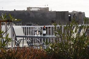 A Gift in the Heart of Monastiraki A