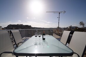 A Gift in the Heart of Monastiraki A