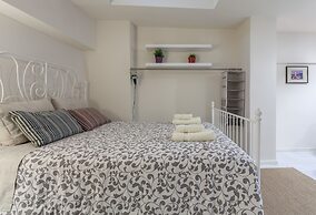 A Gift in the Heart of Monastiraki A