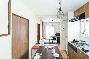 YUYU House - Imazado Anywhere Door