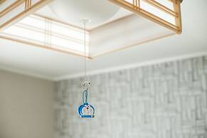 YUYU House - Imazado Anywhere Door