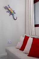 A Gift in the Heart of Monastiraki B