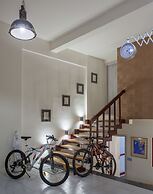 A Gift in the Heart of Monastiraki B