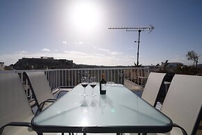 A Gift in the Heart of Monastiraki B