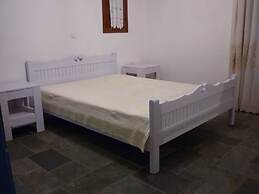 Nikoleta Kolympithres Paros