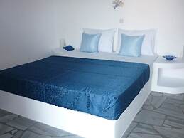 Nikoleta Kolympithres Paros