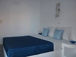 Nikoleta Kolympithres Paros