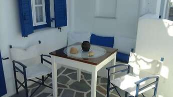 Nikoleta Kolympithres Paros