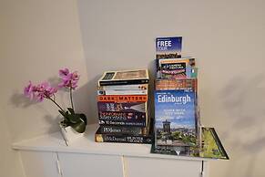 First - Slateford House Apartment