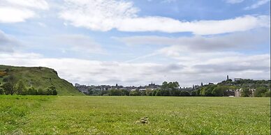 First - Slateford House Apartment
