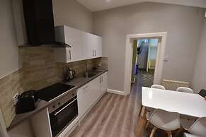 First - Slateford House Apartment