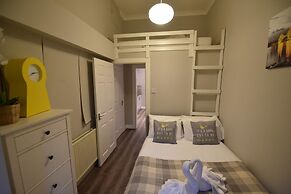 First - Slateford House Apartment