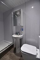 First - Slateford House Apartment