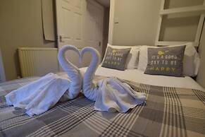 First - Slateford House Apartment