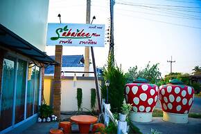 Sabaidee Place