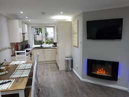 First St John's Hill Apartment 2