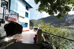 Manu Maharani Regency