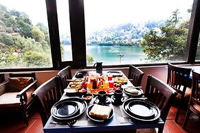 Manu Maharani Regency