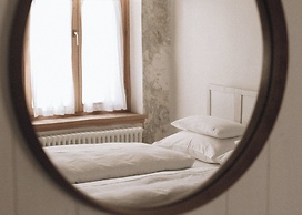 1477 Reichhalter Eat & Sleep