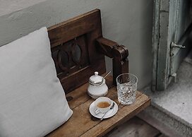 1477 Reichhalter Eat & Sleep