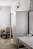 1477 Reichhalter Eat & Sleep