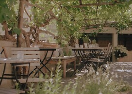 1477 Reichhalter Eat & Sleep