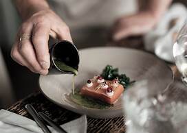 1477 Reichhalter Eat & Sleep