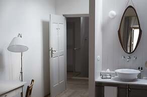 1477 Reichhalter Eat & Sleep