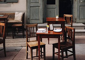 1477 Reichhalter Eat & Sleep