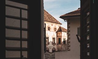 1477 Reichhalter Eat & Sleep