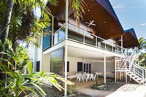 Picnic Bay Apartments Unit 1