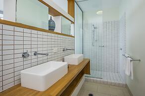 1 Bright Point Apartment 4303