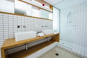 1 Bright Point Apartment 5301